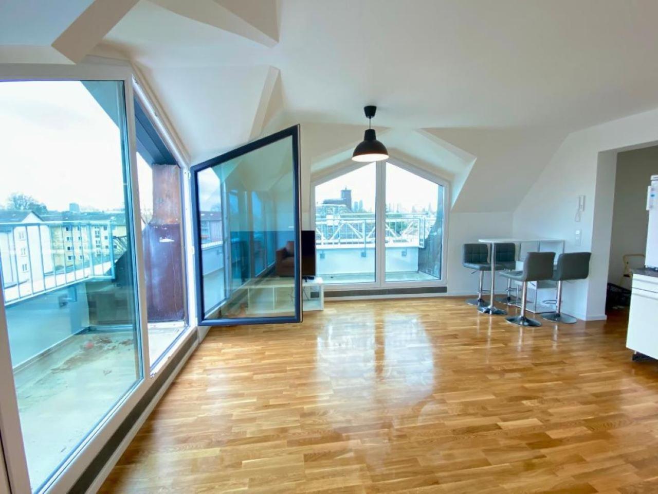 Schoenes Erwachen Im Frankfurter Penthouse Frankfurt am Main Bagian luar foto